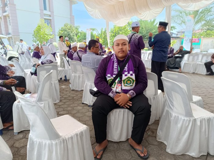 Syauqi, Jemaah Haji Aceh Termuda Berangkat ke Tanah Suci Gantikan Almarhum Ayah